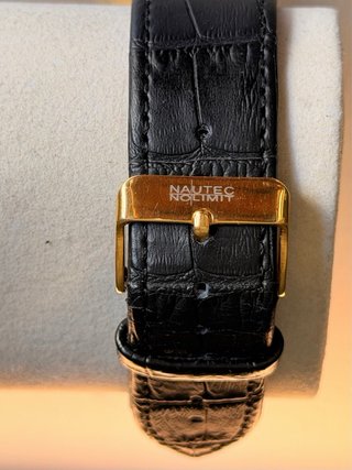 Reloj Nautec No Limit Dorado