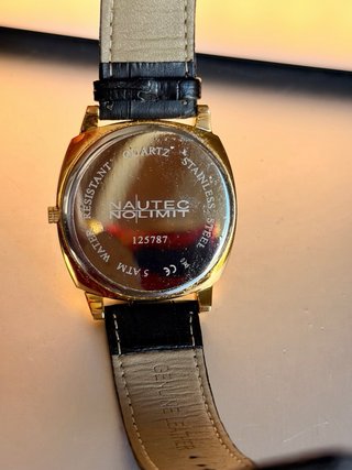 Reloj Nautec No Limit Dorado