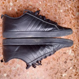 Zapatillas Adidas clásicas negras