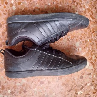 Zapatillas Adidas clásicas negras