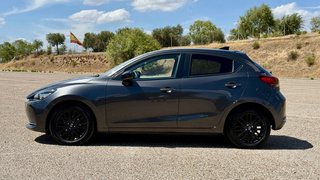 Mazda 2 2022