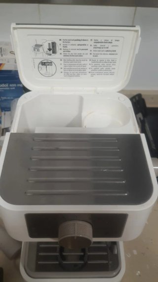 Cafetera DeLonghi Blanca