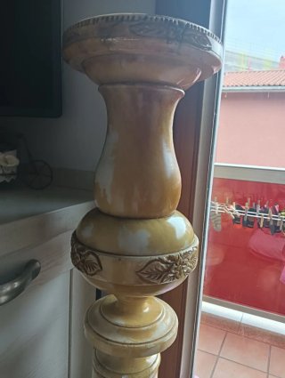 Columna decorativa de alabastro