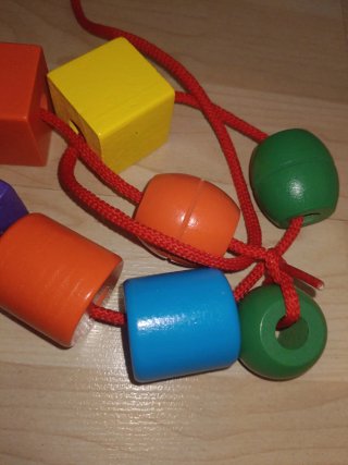 Cuentas de madera para ensartar