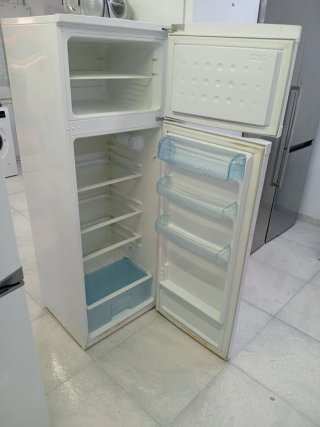 Nevera Beko blanca