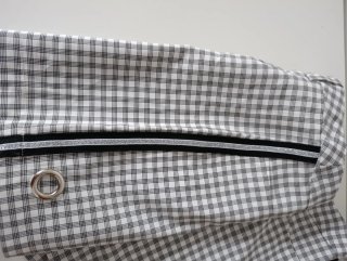 Shorts de cuadros grises y blancos