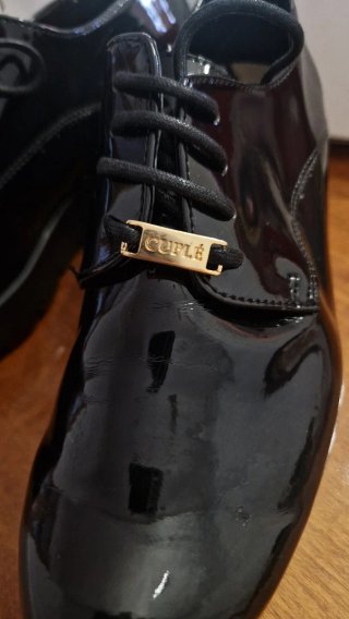 Mocasines charol mujer negros