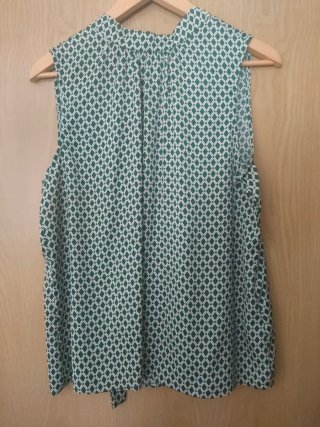Blusa con fusciacca verde e bianca