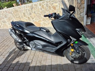 Yamaha TMAX Negra DX