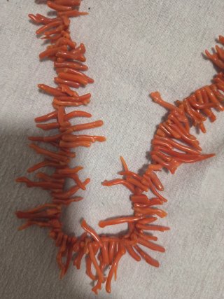 Conjunto collar pendientes coral antiguo