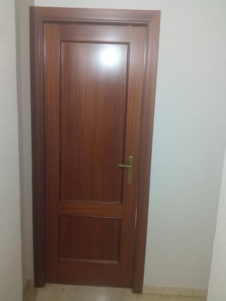 6 Puertas Madera Estan en lucena pueblo de cordoba