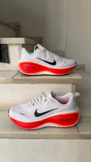 Nike Vomero Plus Rojo/Blanco