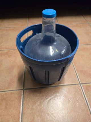 Garrafa cristal 8L con asa azul 10 unidades