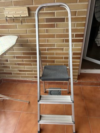 Escalera Plegable Aluminio de 3 en Torrevieja