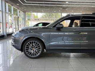 Porsche Cayenne 2021