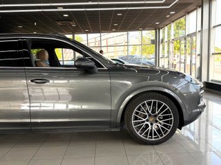 Porsche Cayenne 2021