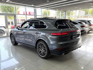 Porsche Cayenne 2021