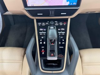 Porsche Cayenne 2021