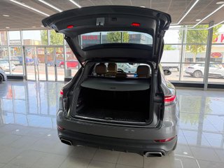 Porsche Cayenne 2021