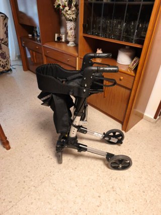 Andador Plegable con Bolsa