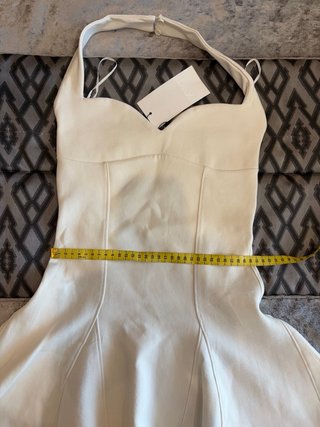 Vestido Zara color crema