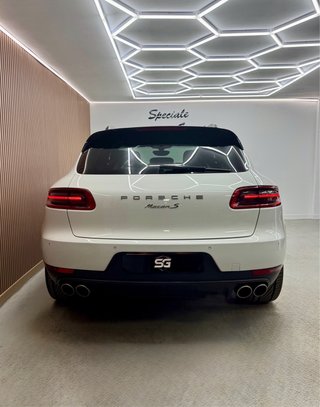 Porsche Macan S