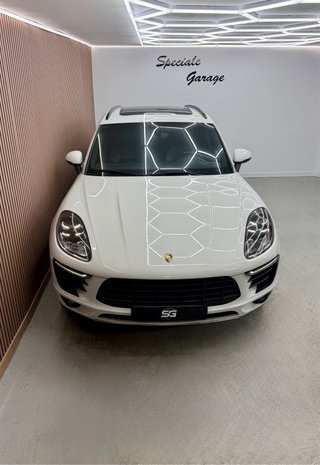 Porsche Macan S