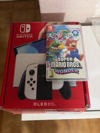 Nintendo Switch OLED + Super Mario Bros. Wonder