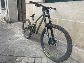 COMMENCAL SUPREME V5