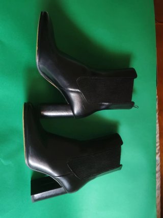 Botas de tacón negras