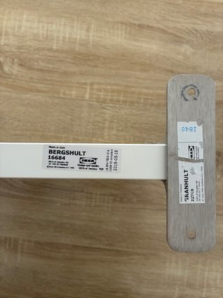 Estanterías Ikea Blanca y Plateada