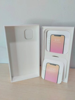 Set di accessori iPhone 11 Nero