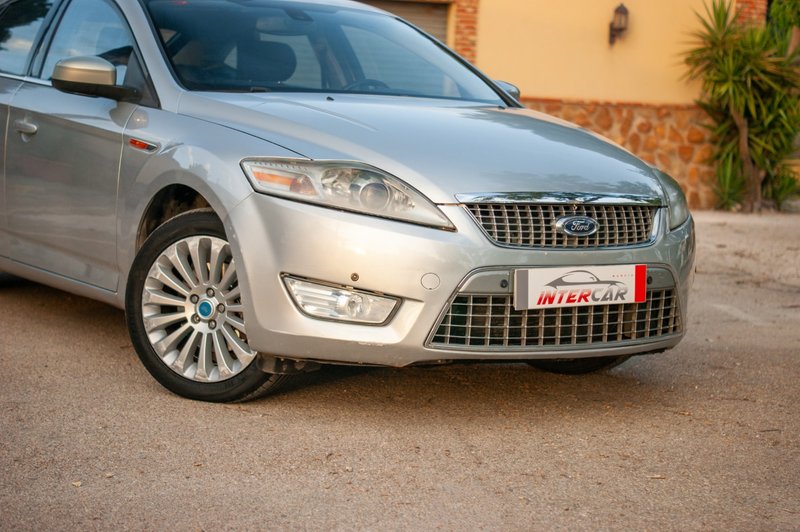 Ford Mondeo 2.0 TDCi Titanium 4p / 5p 2008, foto 2