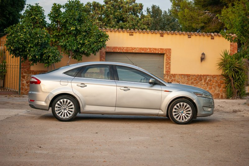 Ford Mondeo 2.0 TDCi Titanium 4p / 5p 2008, foto 5