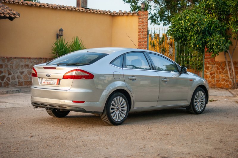 Ford Mondeo 2.0 TDCi Titanium 4p / 5p 2008, foto 7
