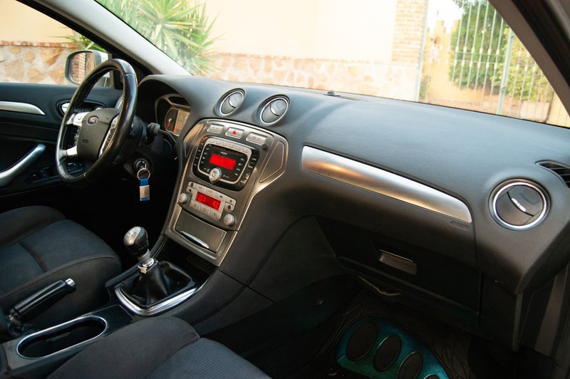 Ford Mondeo 2.0 TDCi Titanium 4p / 5p 2008, foto 12