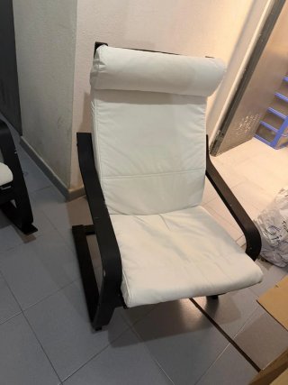 Due poltrone Ikea, una con dondolo