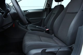 Volkswagen Golf VI