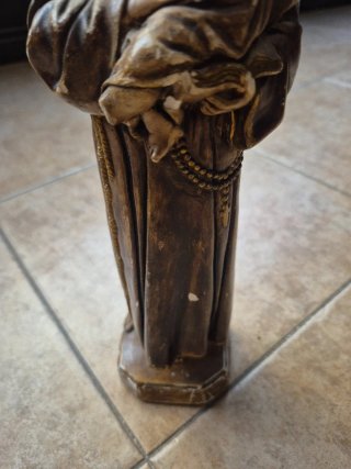 Figura de San Antonio de Padua de escayola