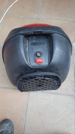 Baúl Moto Givi Negro