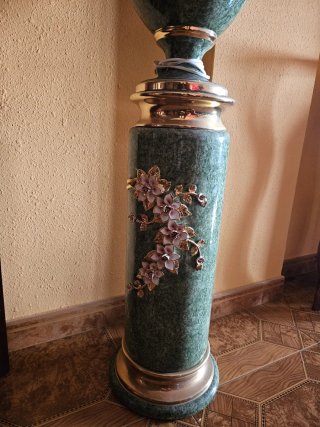 Lámpara de pie vintage verde y dorada