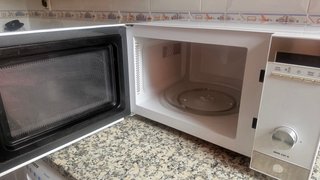 Microondas TEKA y Tostadora Bluesky