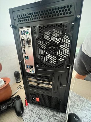 PC CompletoRTX 5060+monitor 200hz+garantia 3 años