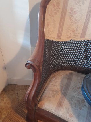 Sofá Isabelino y 2 sillas antiguas