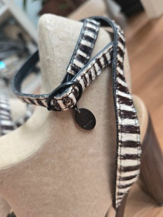 Sandalias Adolfo Domínguez Talla 38 Cebra