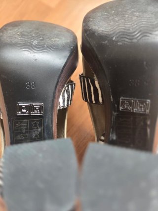 Sandalias Adolfo Domínguez Talla 38 Cebra