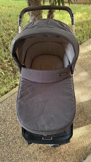 Inglesina Aptica 2024 Gris - Poco Uso