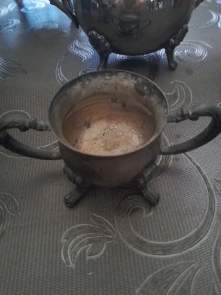 Set di teiere e zuccheriere antiche