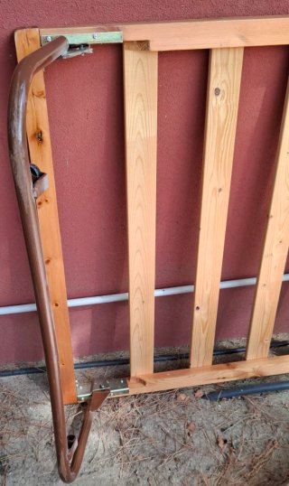 Somier/Cama de madera con patas