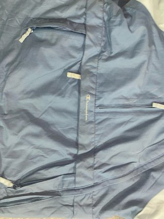 Anorak Cortavientos Champion Azul y Blanco